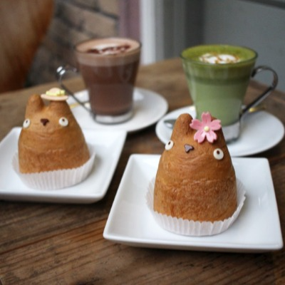 Desayuno en Shiro-Hige’s Cream Puff Factory (Official Totoro Bakery & Cafe)