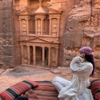 UNA CENA EN PETRA